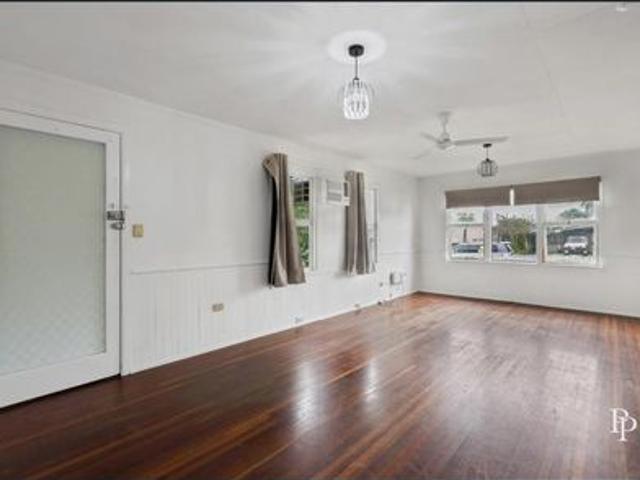 Cottage Style Home, Large Fully Fenced Yard