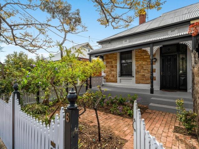 Cottage Soul, Alfresco Ease & Prospect at Your Door