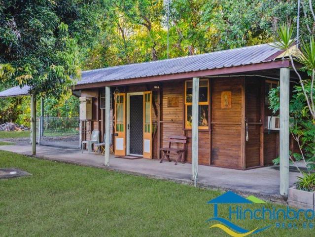 Cottage Two 2 bedrooms & includes electricity