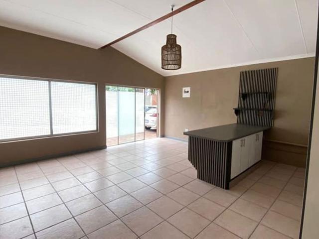 Cottage to rent in Glen Anil