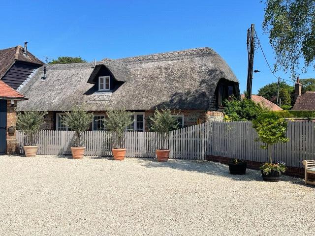 Cottage to rent in Ramsbury, Mill Lane, SN8: Marlborough: MAL220062
