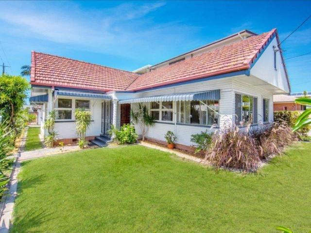 Cottage with potential plus!