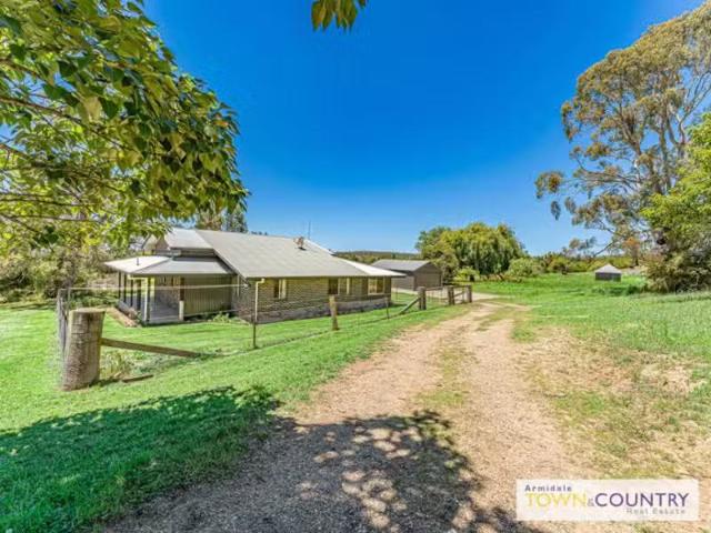 Cottage 185 Bundarra Road, ARMIDALE House for rent Listed by.