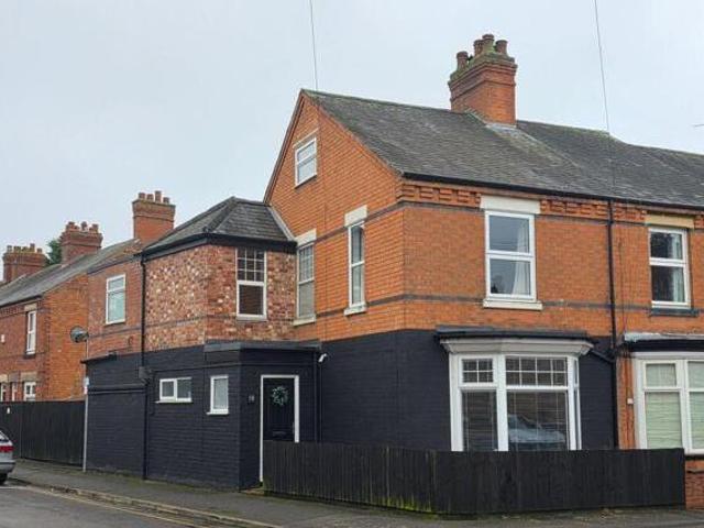 Cottesmore Avenue, Melton Mowbray, 4 Bedroom End