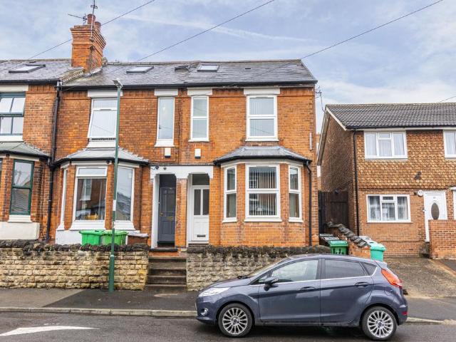 Cottesmore Road, Nottingham NG7 7 bed house to rent £4,102 pcm £947 pw