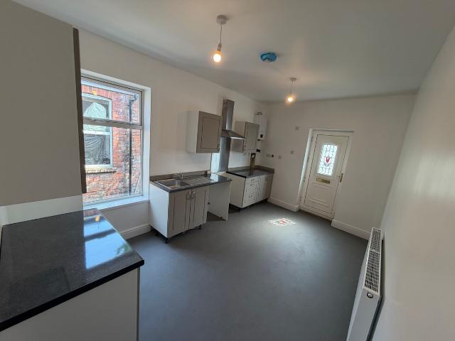 Cottingham Road, Kingston Upon Hull HU5, 1 bed flat to rent, £595 pcm | PrimeLocation