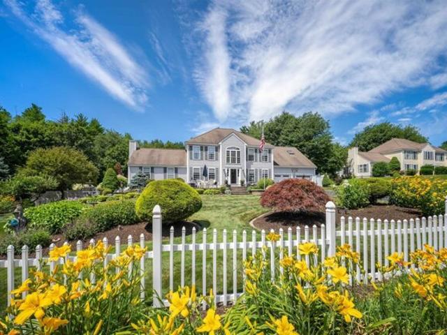 Cottonwood Dr, Dover, Home For Sale