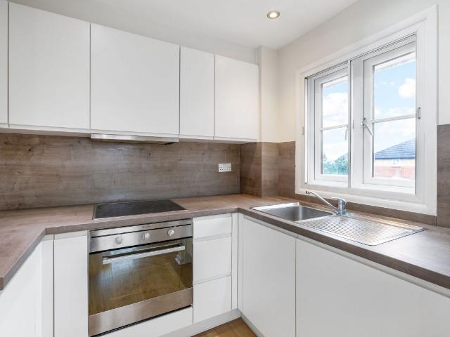 Cotton Avenue, London W3, 1 bed flat to rent, £1,500 pcm | PrimeLocation