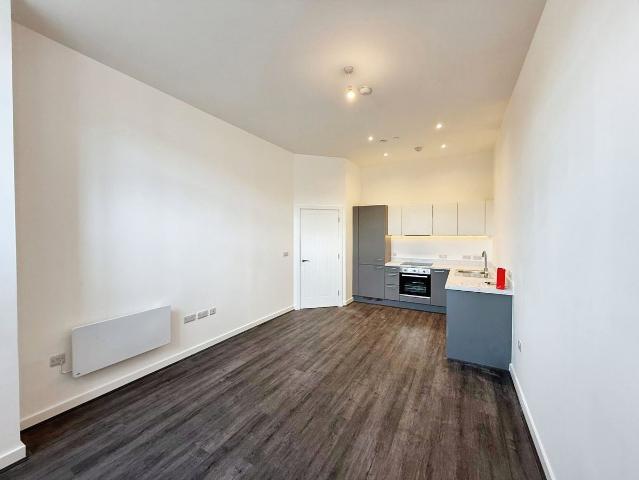 Cotton Gardens, Bolton, Greater Manchester BL1, 1 bed flat to rent, £875 pcm | PrimeLocation