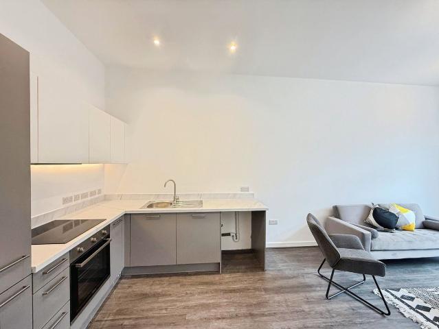 Cotton Gardens, Bolton, Greater Manchester BL1, 1 bed flat to rent, £975 pcm | PrimeLocation