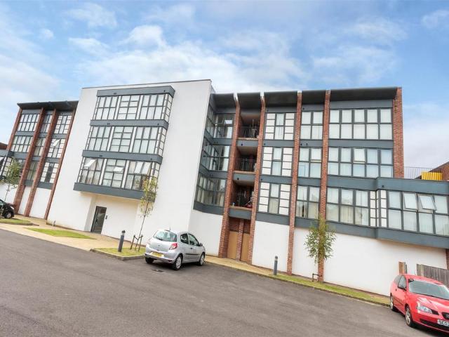 Cotton Square, Claremont Road. 1 bed apartment to rent £995 pcm £230 pw