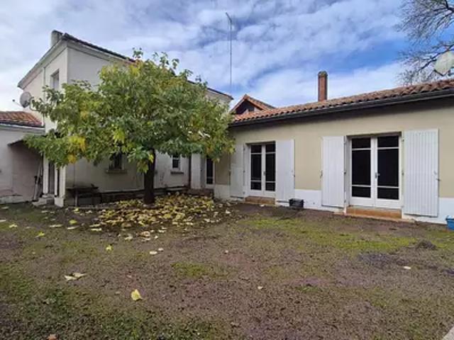 Côteaux du Blanzacais 16250 Achat / Vente maison 10 pièces t10 jardin