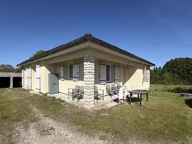 Côteaux du Blanzacais 16250 Achat / Vente maison 5 pièces t5 parking