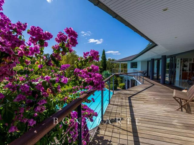 Coteaux de Jurançon – Villa d’exception & vue Pyrénées 260m² Pau