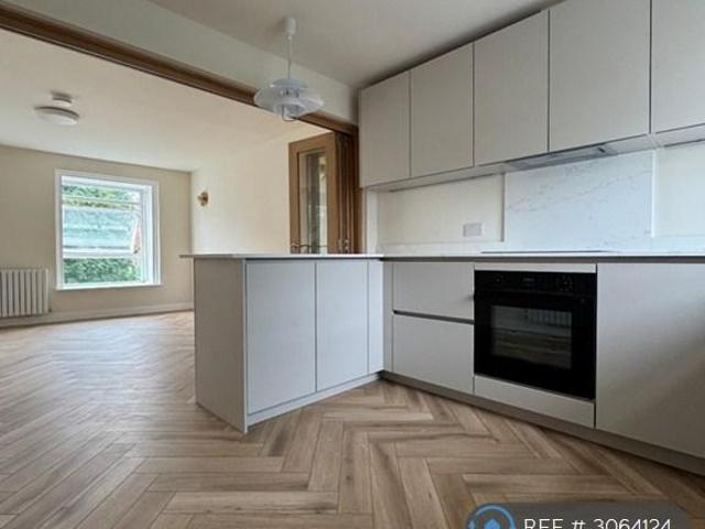 Cotelands, Croydon, CR0 3 bed maisonette to rent £2,300 pcm £531 pw
