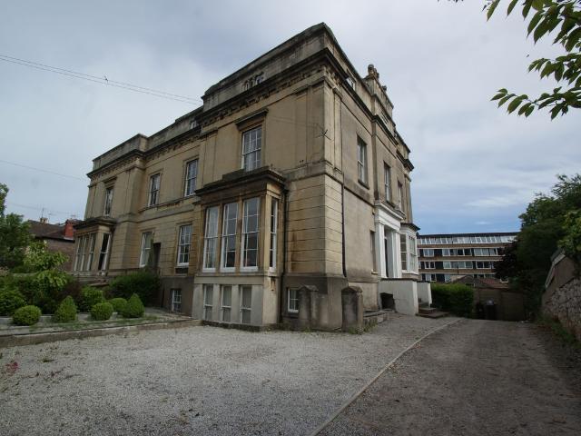 Cotham Road Base, Cotham, Bristol BS6, 3 bed flat to rent, £2,100 pcm | PrimeLocation