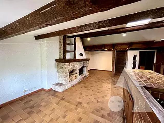 Cotignac 83570 Achat / Vente appartement 2 pièces t2 au dernier étage