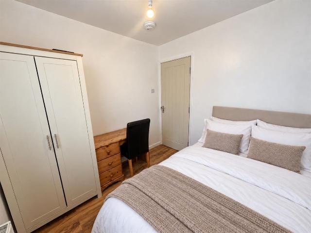 Cotswold View, Kingswood, Bristol BS15, 4 bed property to rent, £2,100 pcm | PrimeLocation
