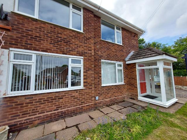 Cotswold Close, Walsall WS9, 2 bed maisonette to rent, £950 pcm | PrimeLocation