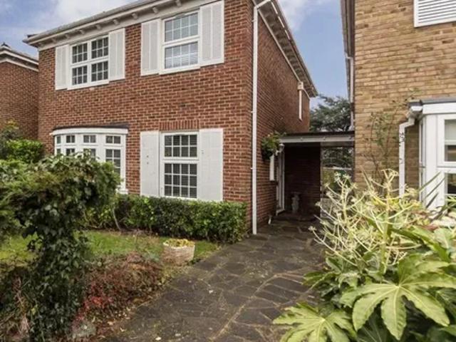 Cotswold Close, London, KT2 7JN, United Kingdom | 4 bed house for rent #137469131 | Rentberry