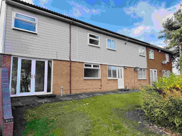 Cotswold Place, Peterlee, Co. Durham. 3 bed end of terrace house to rent £775 pcm £179 pw