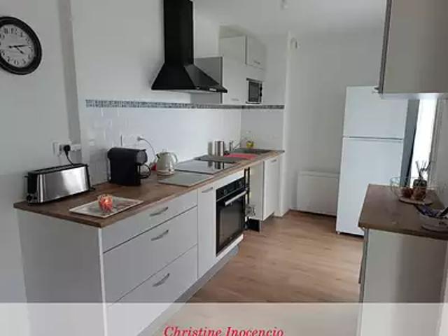 Coutras 33230 Achat / Vente appartement 3 pièces t3 au dernier étage piscine