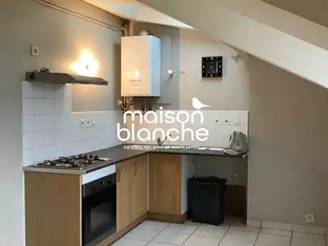 Coutras 33230 Location appartement 3 pièces t3 au dernier étage