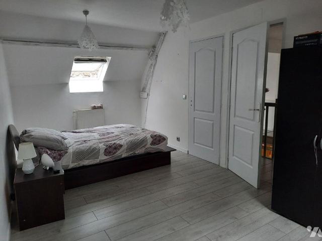 COUVRELLES: MAISON DE PIERRE A LOUER Pour profitez du calme de la campagne, cette maison es.
