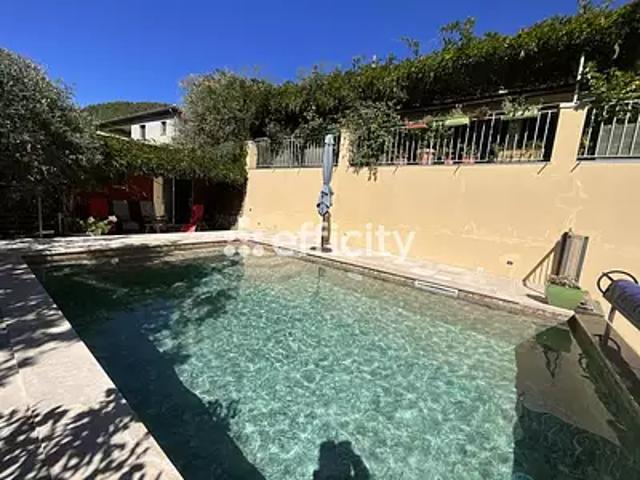 Coux 07000 Achat / Vente maison 5 pièces t5 piscine jardin