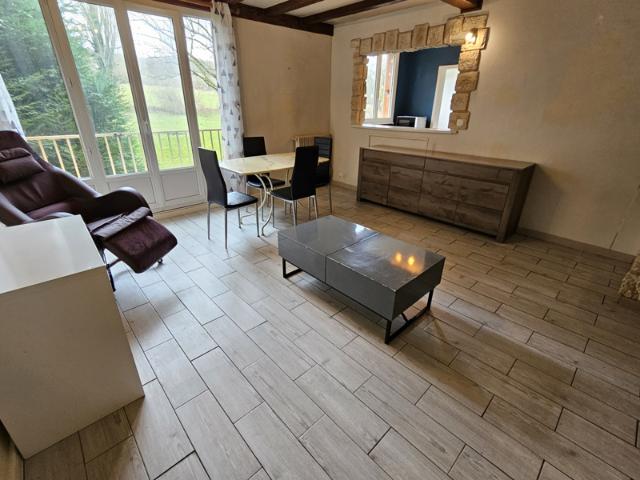 Coubron, appartement en rez de chaussée 3 pièces de 70 m2