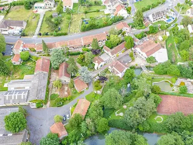 Coulommiers 77120 Achat / Vente maison 80 pièces t80 piscine parking