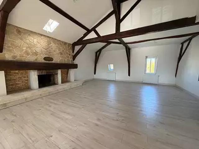 Coulommiers 77120 Location appartement 3 pièces t3 au dernier étage