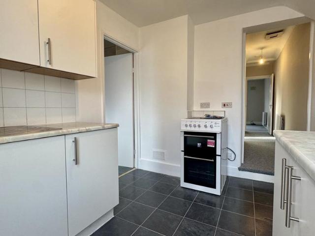 Coulman Street, Gillingham ME7 1 bed flat to rent £950 pcm £219 pw
