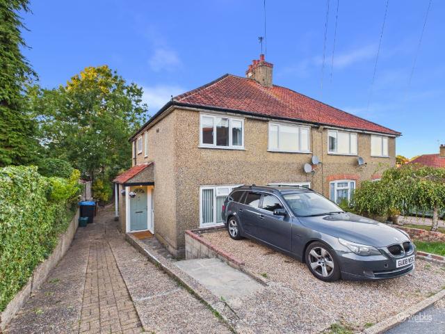 Coulsdon Place, Caterham CR3, 2 bed maisonette to rent, £1,600 pcm | PrimeLocation