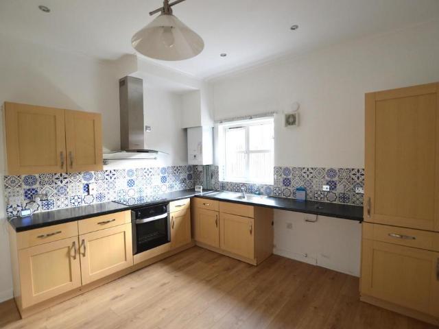 Countesthorpe Road, Wigston 2 bed terraced house to rent £1,100 pcm £254 pw