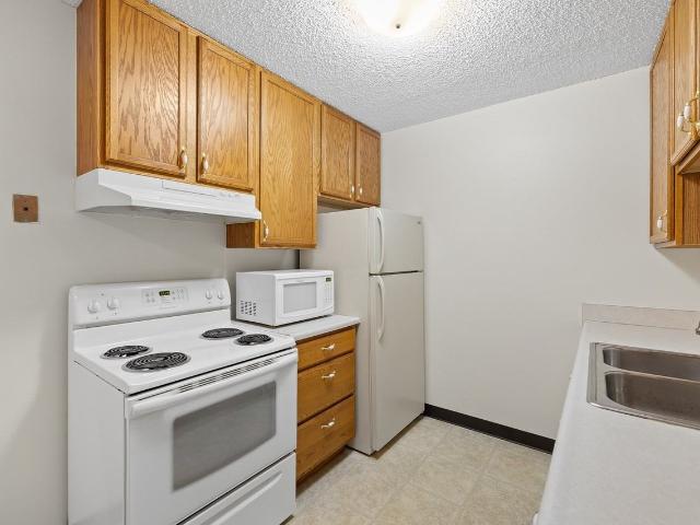 Country Bluff Apartments 2 Bedroom Apartment for Rent at 3638 5th St, Rapid City, SD 57701