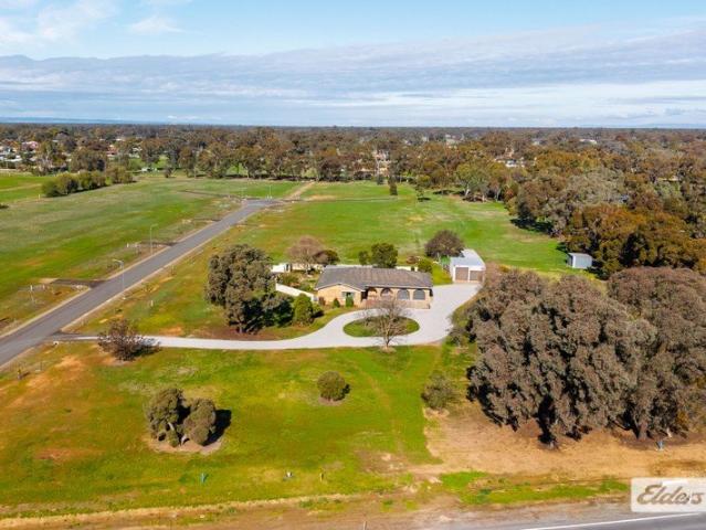 Country Charm Meets Modern Living Minutes from Corowa