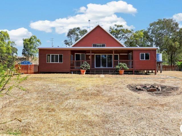 Country Charm Meets Coastal Convenience