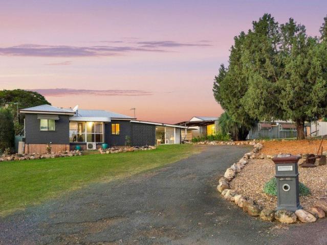 Country Charm, Mountain Views and Endless Possibilities
