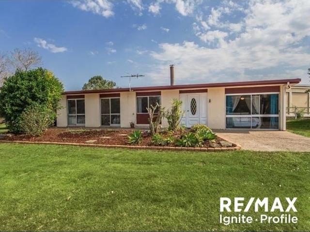Country Charm on Acreage