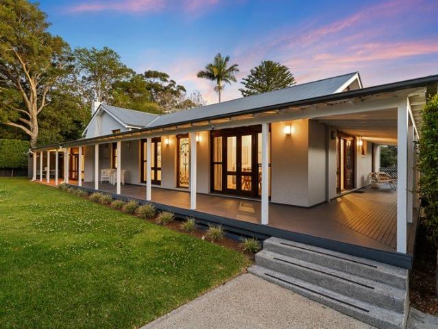 Country Charm on Expansive 923sqm Corner Block