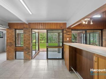Country Charm on 1 Acre Space, Comfort & Lifestyle Living
