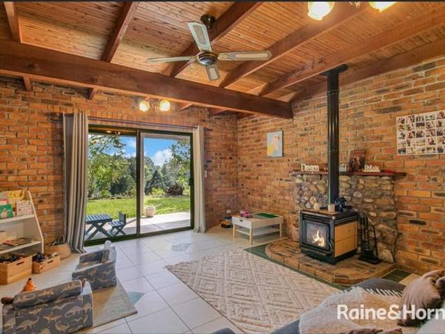 Country Charm and a Peaceful Hinterland Lifestyle