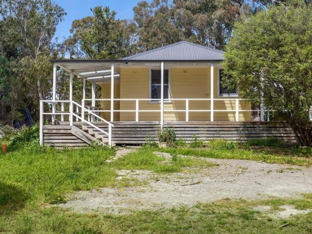 Country Charm: Conveniently close to town