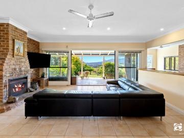 Country Charm, Equine Lifestyle and Unrivalled Views