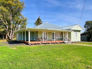 Country Charm in a Peaceful Setting