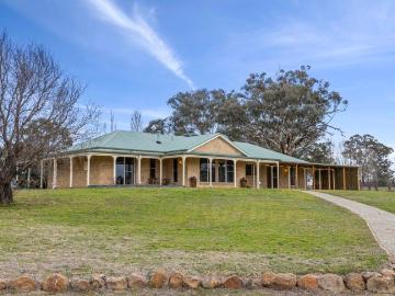 Bowning, Yass Valley, Victoria - Fireplace