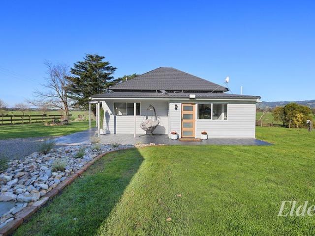 Country Charm, Lifestyle Freedom & The Ultimate Shed!