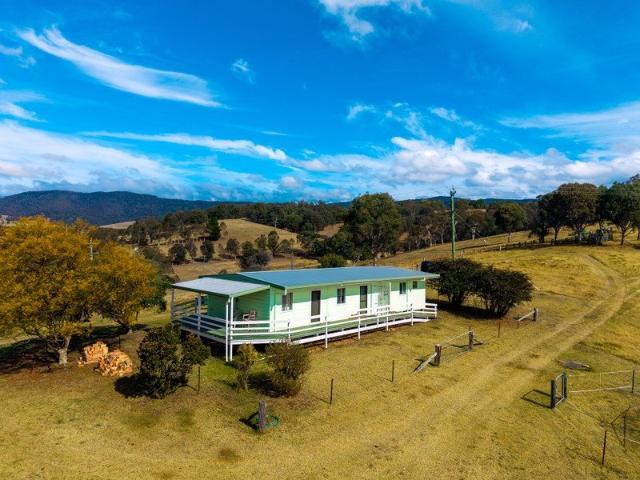 Country Charm & Small Acreage Living