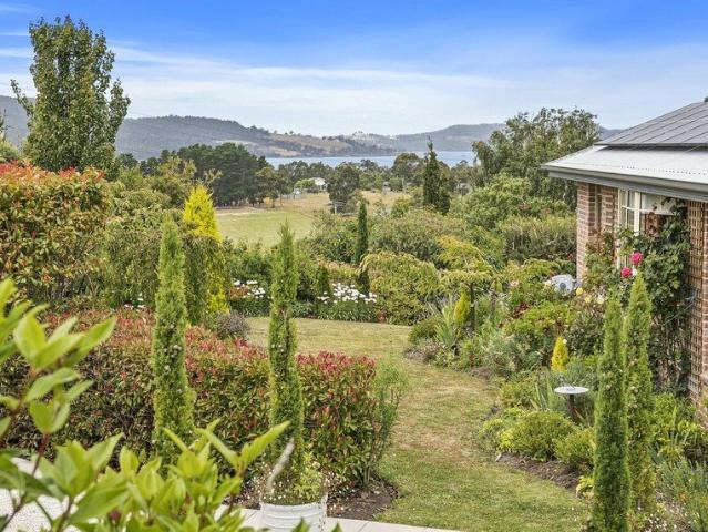 Country charm, space and privacy